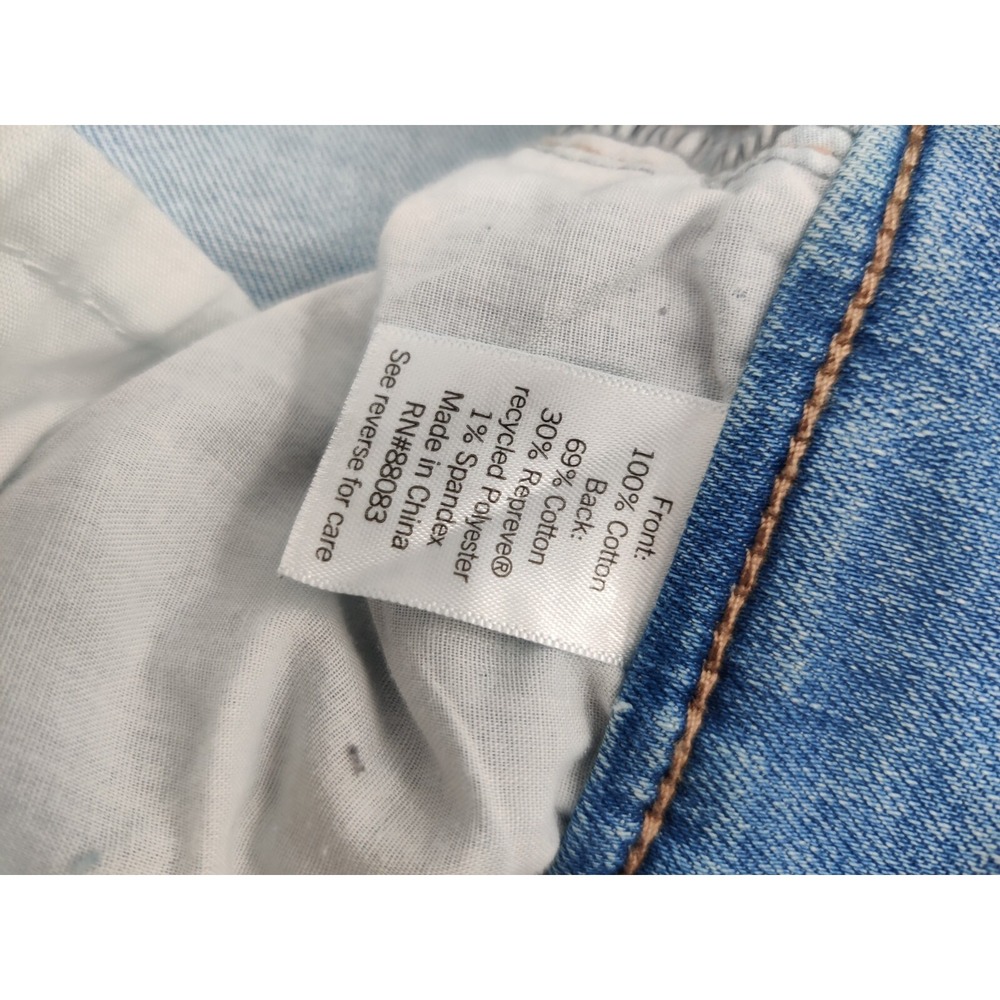 SO‎ High Rise Mom Jeans Light Wash Blue Tapered Leg Denim Size 15/32W - Picture 4 of 11
